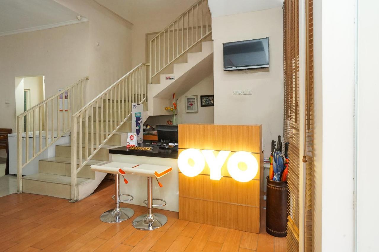 Oyo 450 Semampir Residence Surabaya Exterior foto